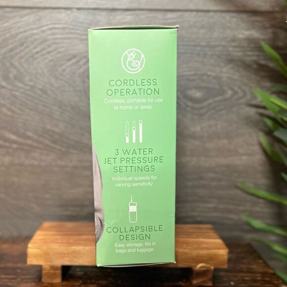 Pursonic Portable USB Rechargeable Collapsible Water Flosser in White. NIB! - Picture 12 of 13